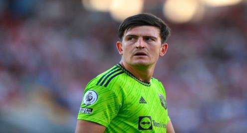 تين هاج يكشف موقف ثلاثي دفاع مانشستر يونايتد من مواجهة نوتنجهام